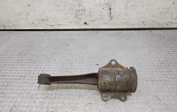 Volkswagen Polo III 6N 6N2 6NF Gearbox mount