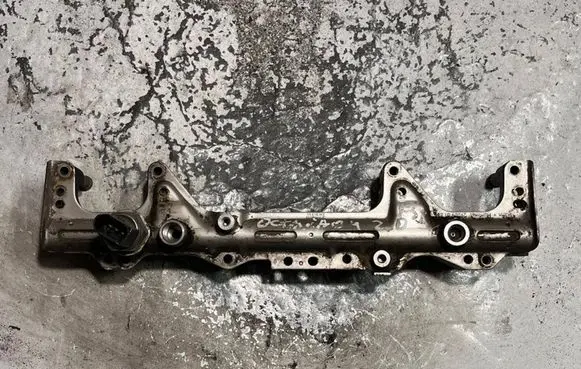 Skoda Octavia Mk2 (1Z) Fuel main line pipe 06D133340