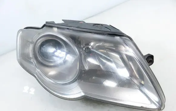 Volkswagen PASSAT B6 Headlight/headlamp 3C0941006J