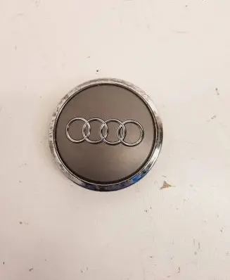 Audi A3 S3 8P Original wheel cap 4B0601170A