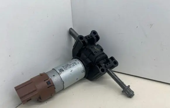 Mercedes-Benz GLC X253 C253 Seat adjustment motor C06710106 021216DZ