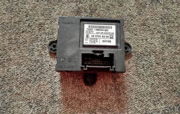 Jaguar XF X250 Door control unit/module 7G9T14B534BD 14C236BC 0507918200