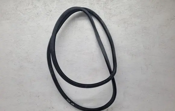 Seat Exeo (3R) Front door rubber seal 8E0831721E
