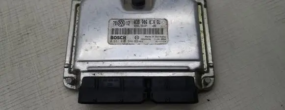 Volkswagen PASSAT B5 Engine control unit/module 038906019GL