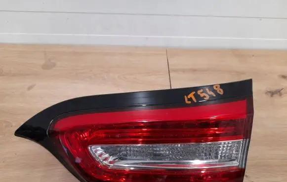Jeep Cherokee Tailgate rear/tail lights