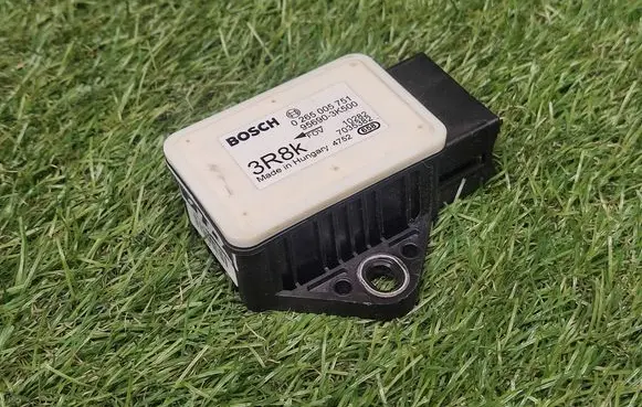 KIA Venga ESP acceleration yaw rate sensor 956903K500 0265005751