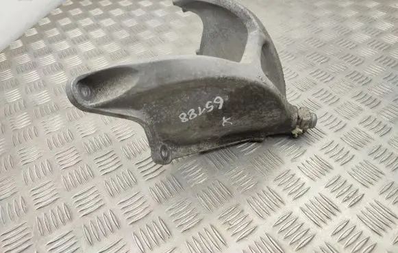 Audi A4 S4 B9 Engine mounting bracket 8W0199307F