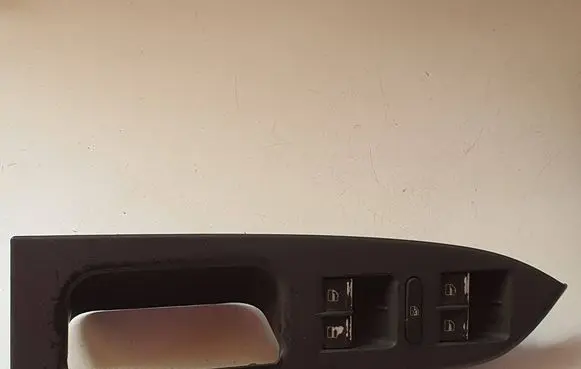 Volkswagen Touran I Front door window switch trim 1T1867371F
