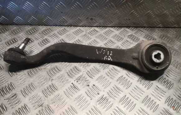 Mercedes-Benz E W212 Front lower control arm/wishbone 2123302811 A2123302811