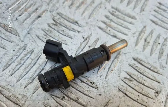 Mini One - Cooper Coupe R56 Fuel injector V752817680 7528176
