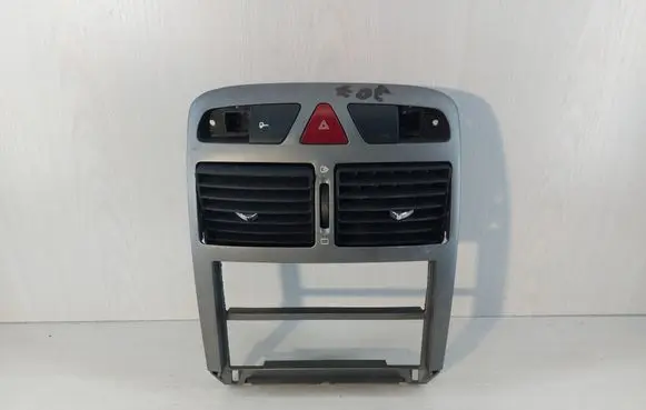 Peugeot 307 Radio/GPS head unit trim 9634505077