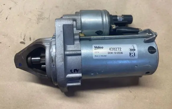 BMW 5 F10 F11 Starter motor 438272 TS12E36 C3719
