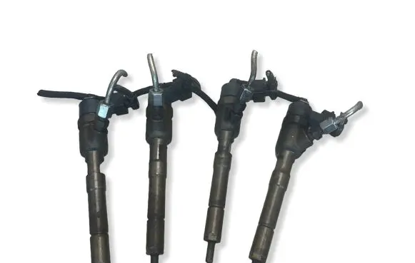 Fiat 500L Fuel injectors set 0445110351