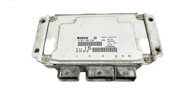 Volkswagen PASSAT B5.5 Engine control unit/module 9637838780