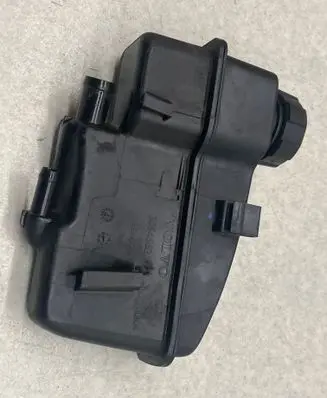 Volvo XC70 Power steering fluid tank/reservoir 30645621