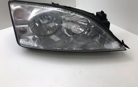 Ford Mondeo Mk III Headlight/headlamp C301174602 1S7113005BM
