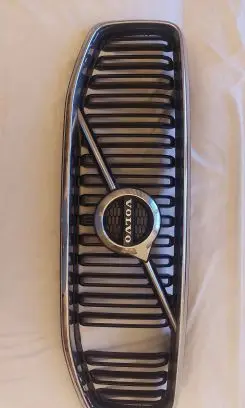 Volvo XC60 Front bumper upper radiator grill 31479496 31425536 31457463