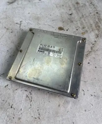 Mercedes-Benz C W203 Engine control unit/module A6121532879 28RTE000 0281010802