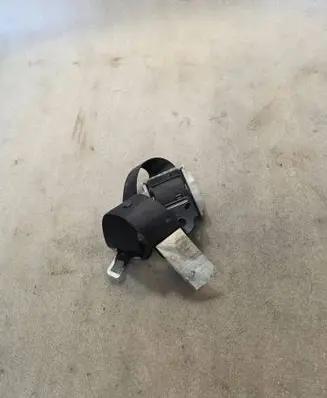 Subaru Legacy Rear seatbelt 0432137