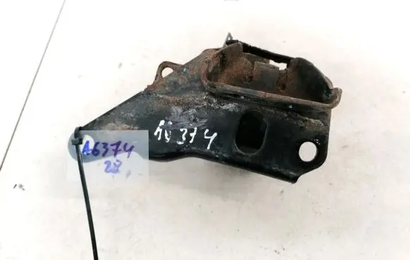 Toyota Corolla Verso E121 Engine mount bracket