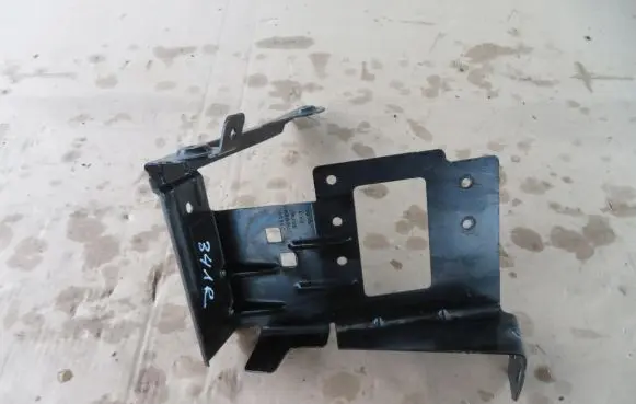 Volkswagen PASSAT B8 Webasto auxiliary heater mount bracket 5Q0819263