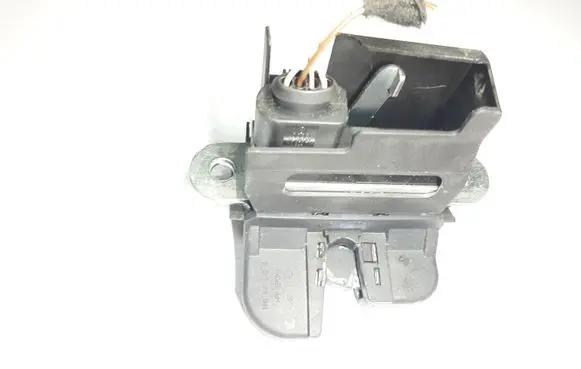 Volkswagen Golf Plus Tailgate/trunk/boot lock/catch/latch 5M0827505B