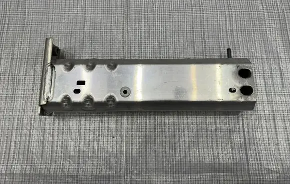 Maserati GranTurismo Front bumper shock/impact absorber 2421