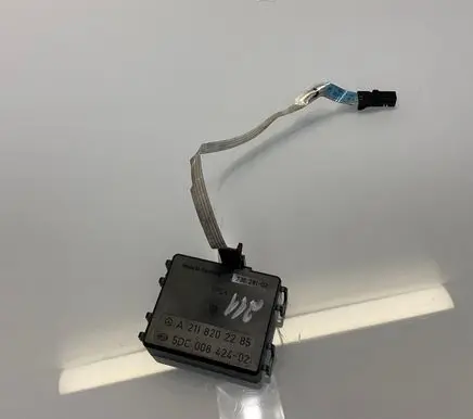 Mercedes-Benz E W211 Rain sensor A2118202285 73628102 5DC00842402