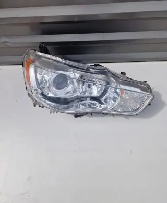 Mitsubishi Outlander Headlight/headlamp