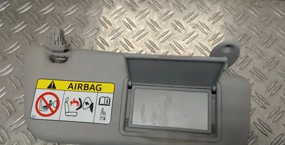 Toyota Yaris Sun visor