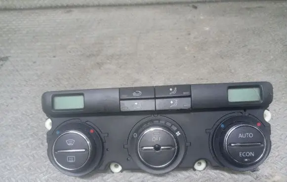 Volkswagen Touran I Climate control unit