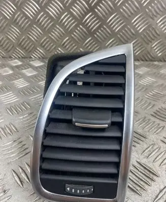 Audi Q7 4L Dashboard side air vent grill/cover trim 4L0820902T