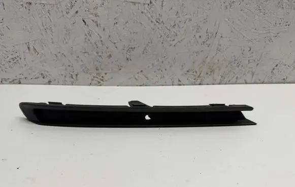 Volkswagen Jetta VI Front bumper corner part panel trim 5C6807233A 1620237