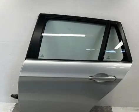 BMW 3 E90 E91 Rear door