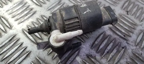 Renault Laguna I Windscreen/windshield washer pump 7700821782