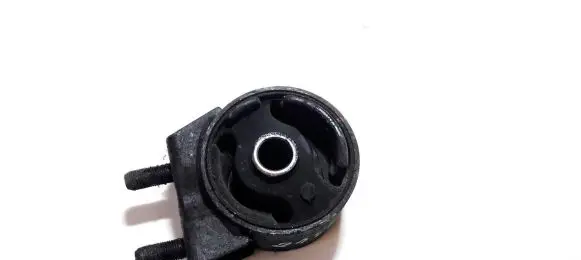 KIA Clarus Engine mount bracket
