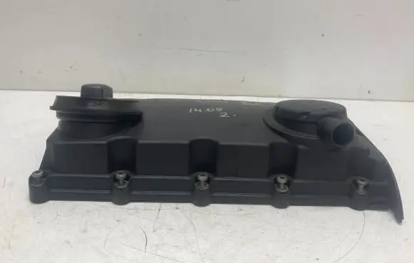 Audi A4 S4 B7 8E 8H Rocker cam cover 03G103475B