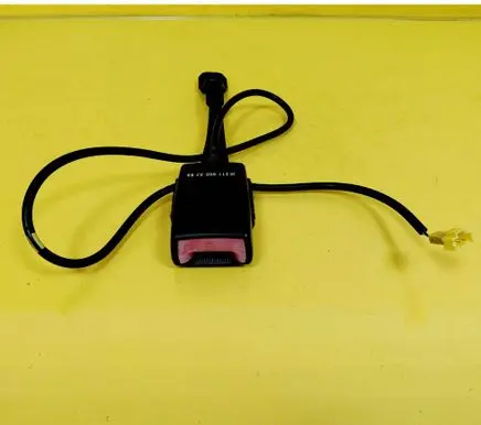 Volkswagen Touran I Rear seatbelt buckle 1T0858491D