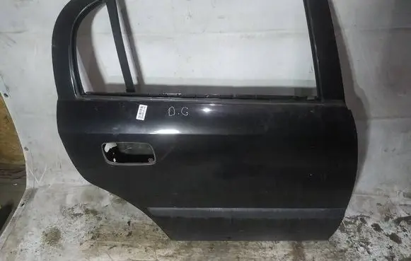 Opel Astra G Rear door juodos