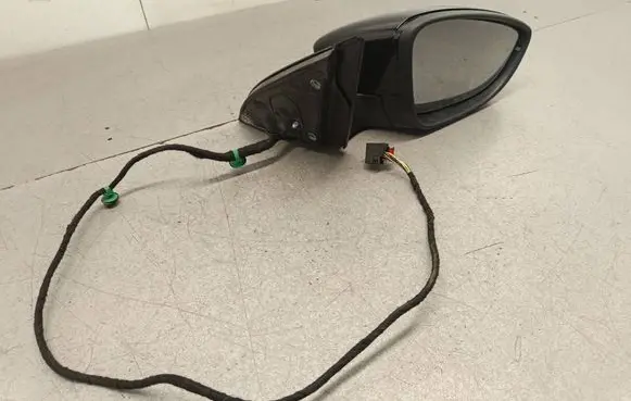 Front door electric wing mirror