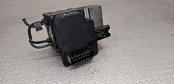 Audi A4 S4 B5 8D ABS Pump 0265202401 8E0614111T