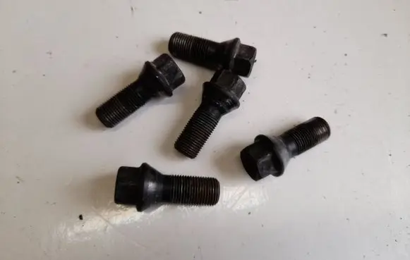 BMW 7 F01 F02 F03 F04 Nuts/bolts NERA