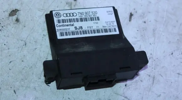 Audi A3 S3 8P Gateway control module 7N0907530