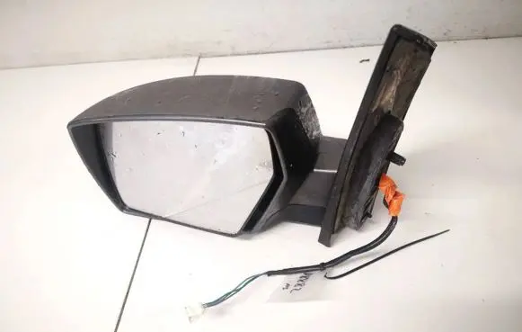 Nissan Quest Front door electric wing mirror