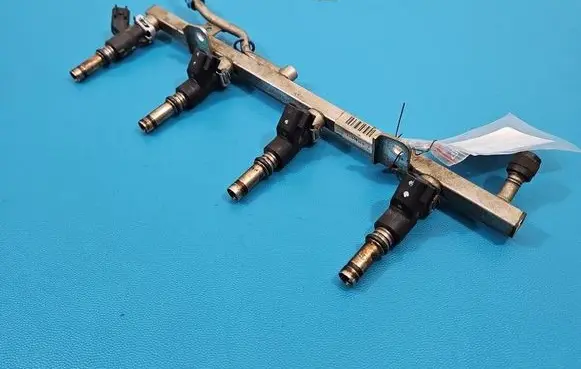 Opel Astra H Fuel injector 55559375 IMPRK1533863