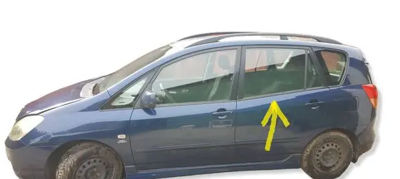 Toyota Corolla Verso E121 Rear door window glass AS2 REARLEFT