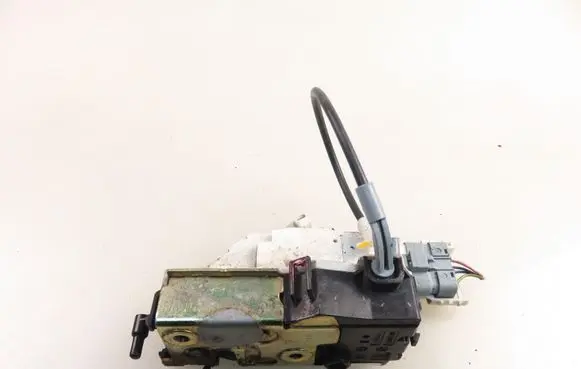Citroen C4 I Front door lock 9660700680F