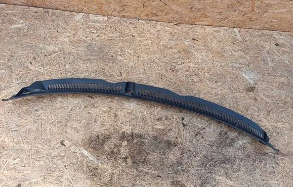 Seat Exeo (3R) Wiper trim 3R1819403