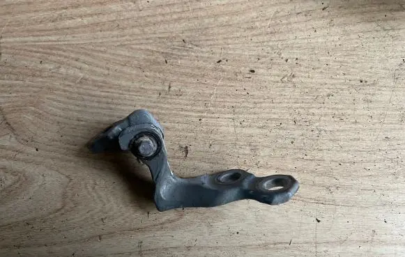 Ford Focus Front door upper hinge