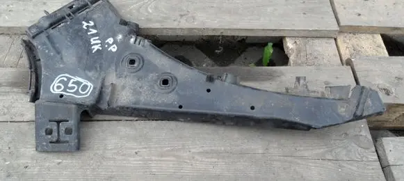 Audi Q7 4L Front bumper mounting bracket